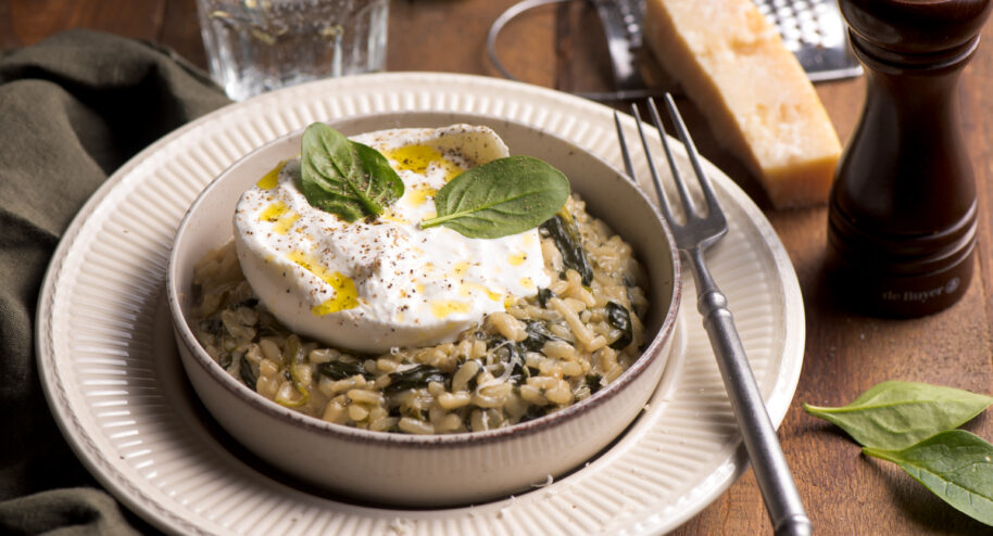 26 oct : risotto aux cèpes et parmesan et saucisse de Morteau, Foccacia Burrata, olives et tomates